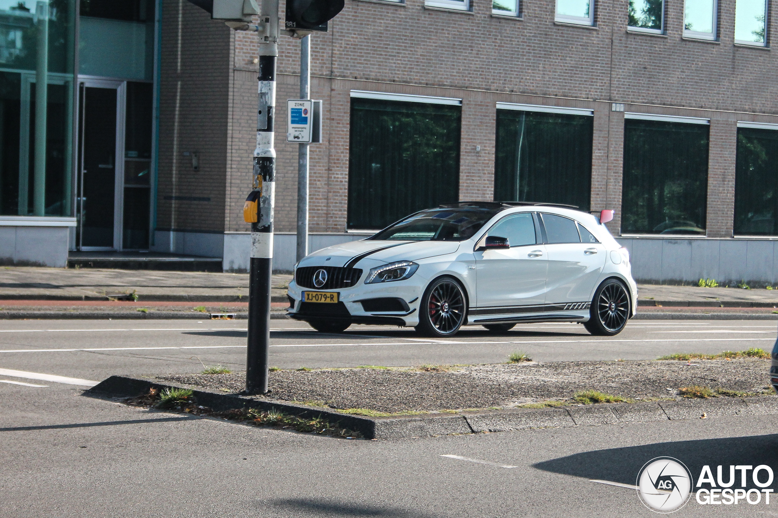 Mercedes-Benz A 45 AMG