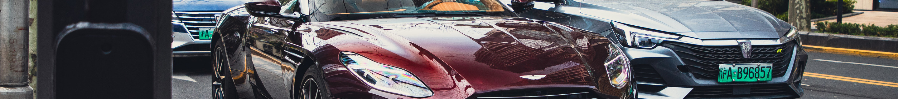 Aston Martin DB11 V8