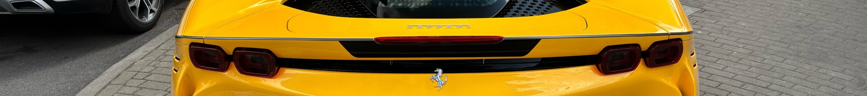 Ferrari SF90 Spider