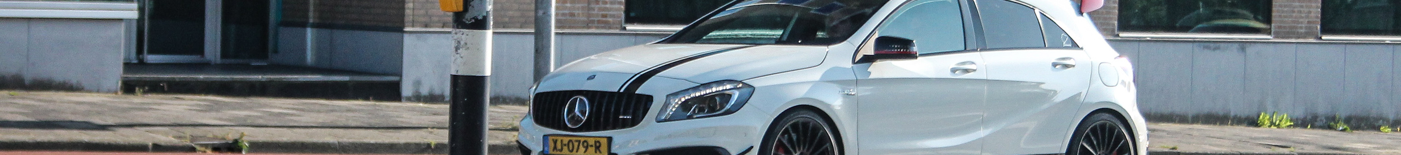 Mercedes-Benz A 45 AMG