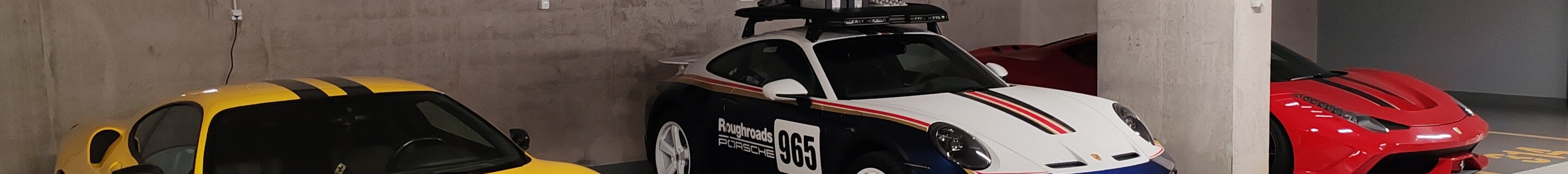 Porsche 992 Dakar