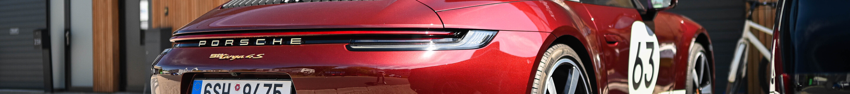 Porsche 992 Targa 4S Heritage Design Edition