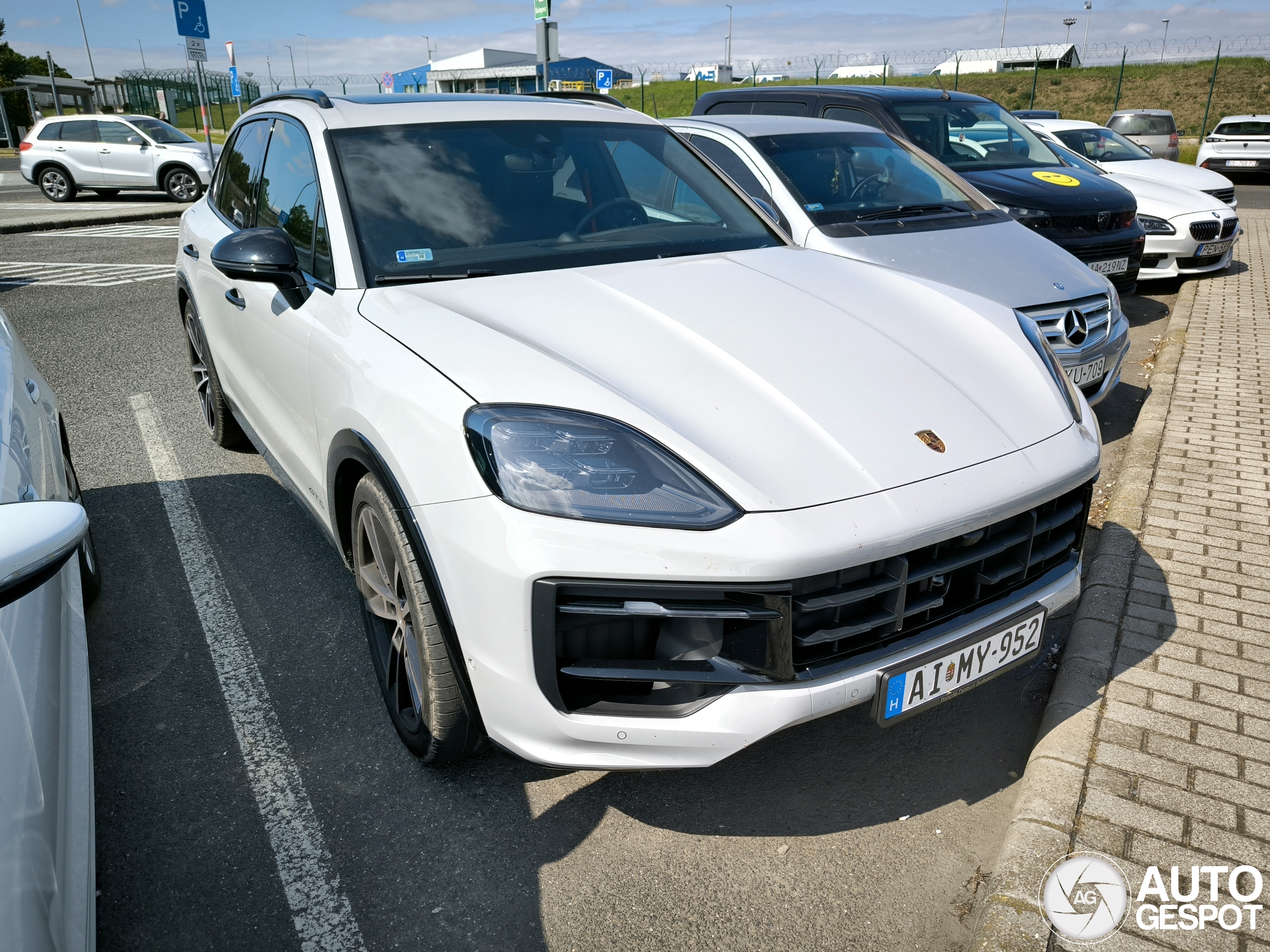 Porsche 9YA Cayenne GTS MkII