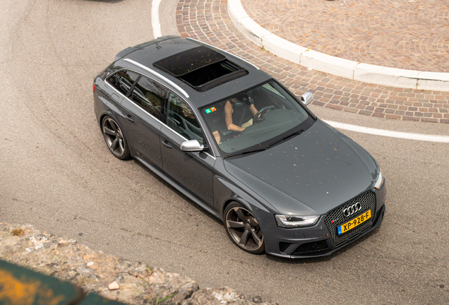 Audi RS4 Avant B8