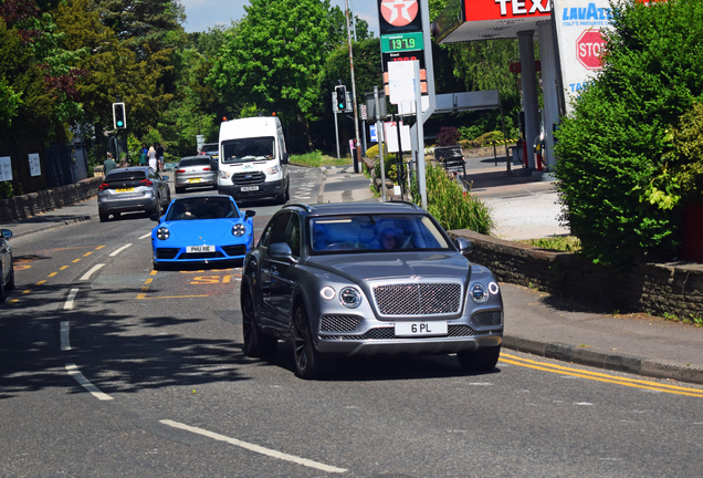 Bentley Bentayga V8