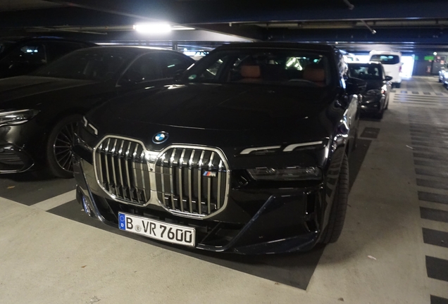 BMW M760e xDrive