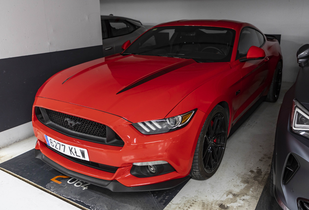Ford Mustang GT 2015 Black Shadow Edition