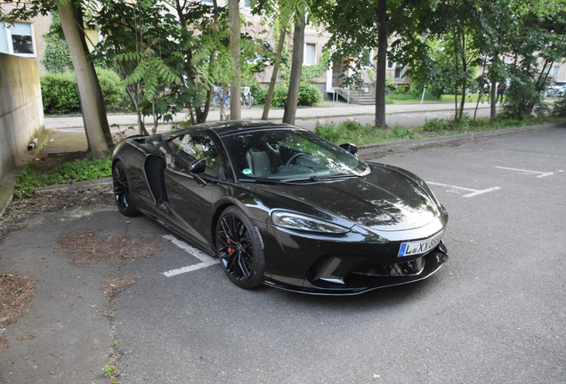 McLaren GT