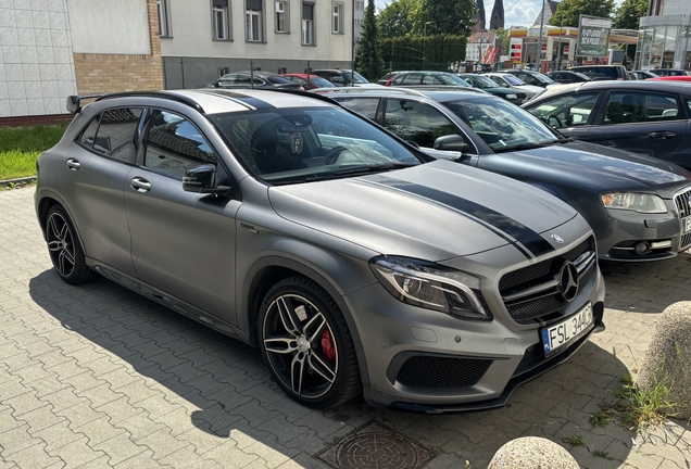 Mercedes-Benz GLA 45 AMG X156