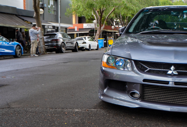 Mitsubishi Lancer Evolution IX MR