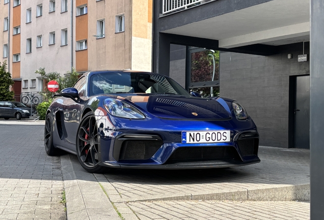 Porsche 718 Cayman GT4