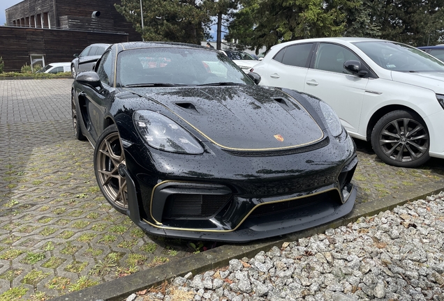 Porsche 718 Cayman GT4 RS Weissach Package