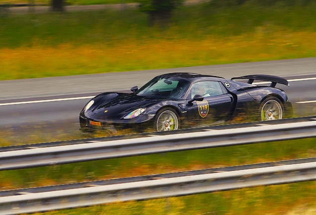 Porsche 918 Spyder Weissach Package