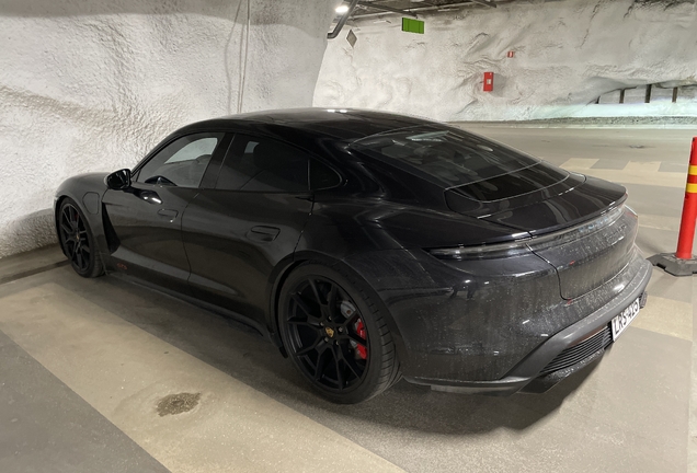 Porsche Taycan GTS