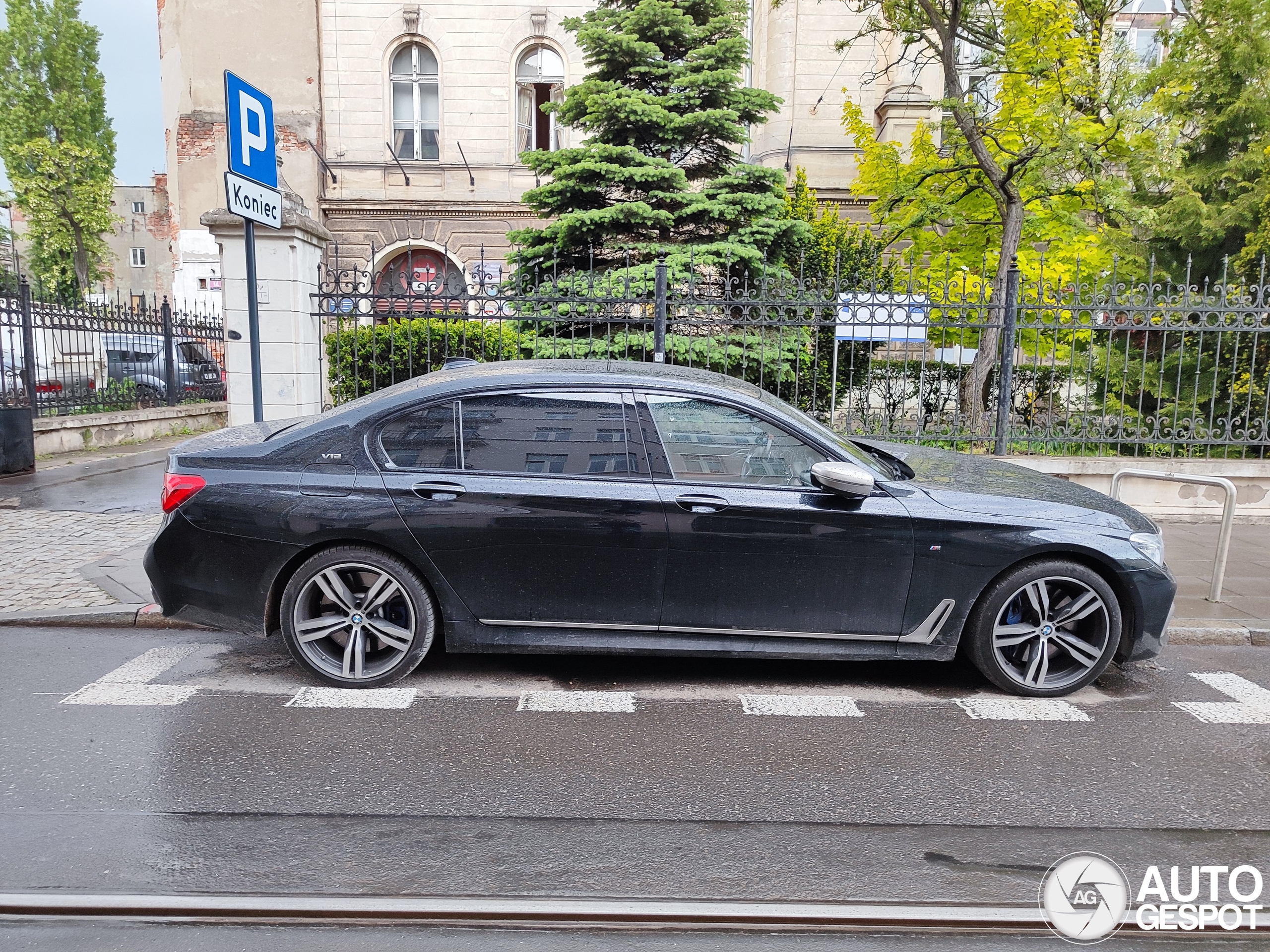 BMW M760Li xDrive