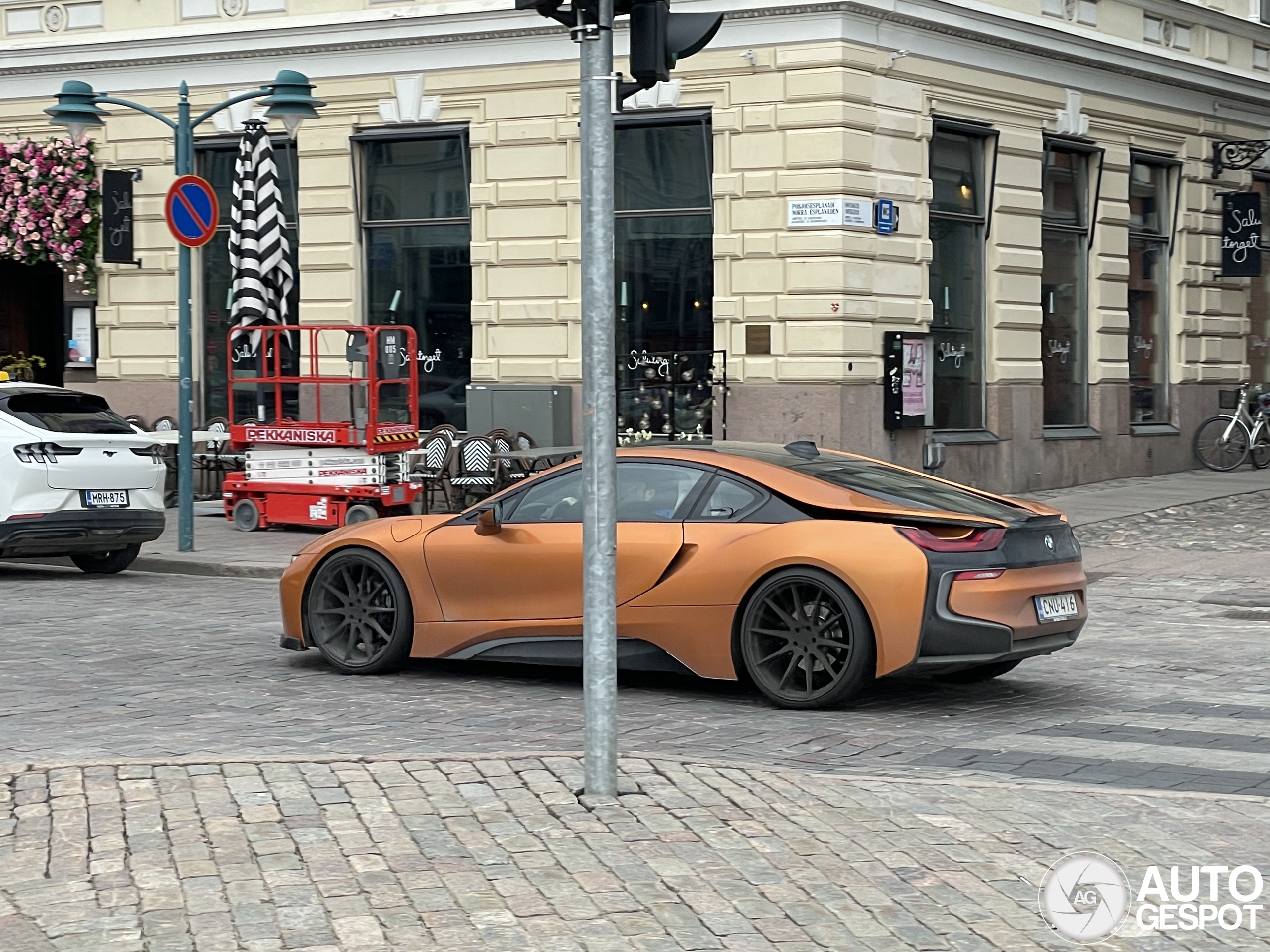 BMW i8