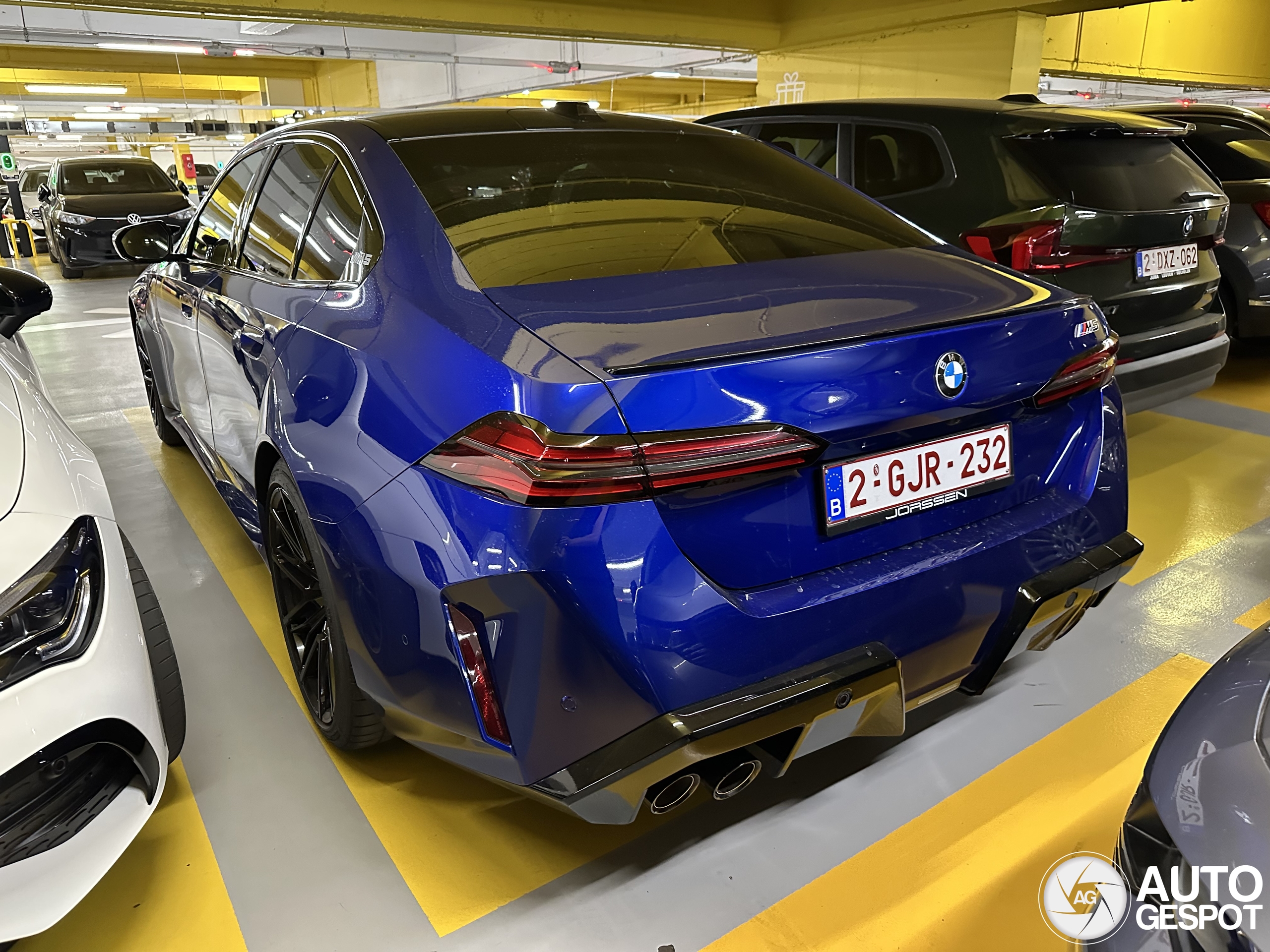 BMW M5 G90