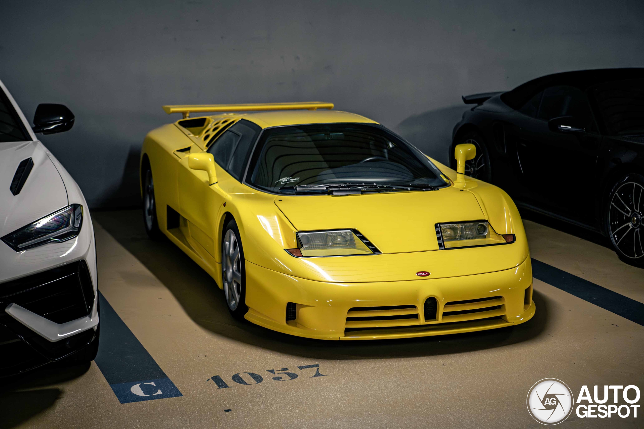 Bugatti EB110 SS - 21 May 2025 - Autogespot