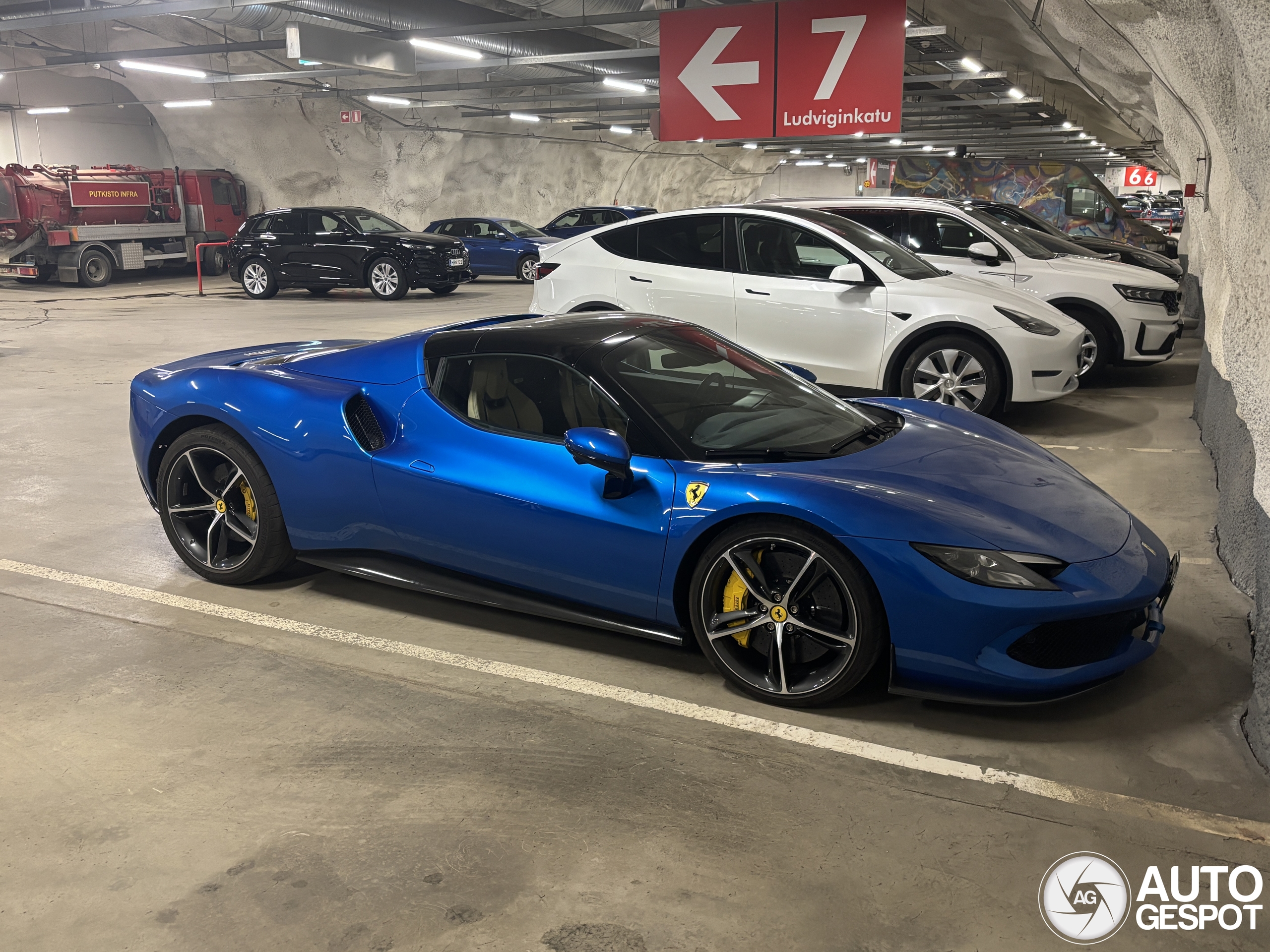 Ferrari 296 GTS