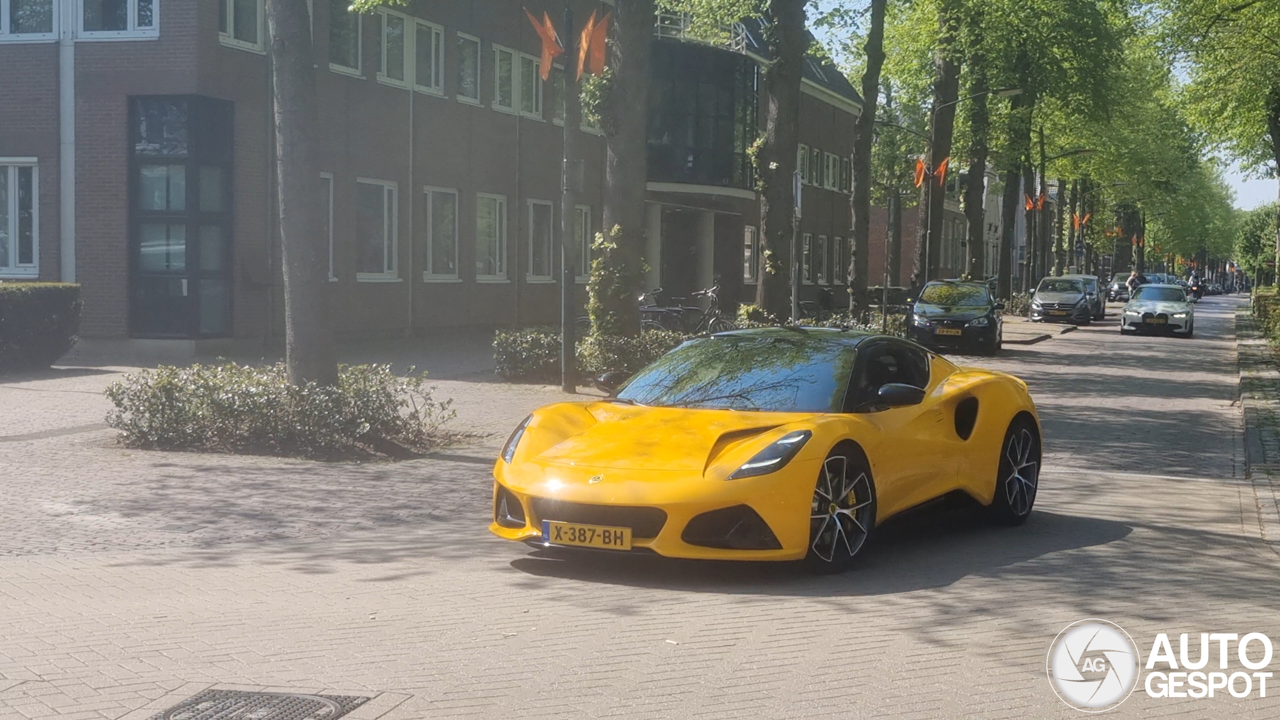 Lotus Emira