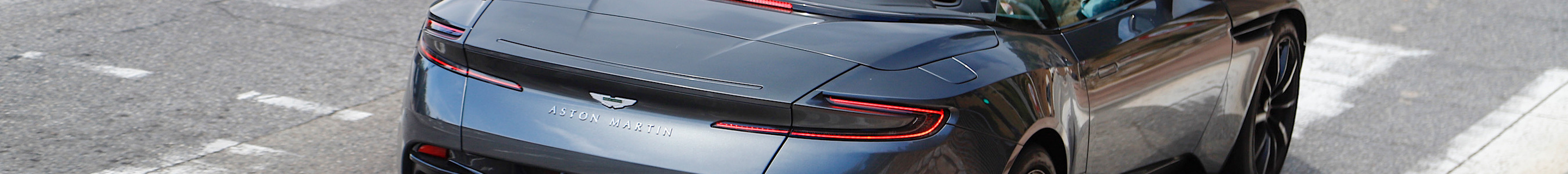 Aston Martin DB11 V8 Volante