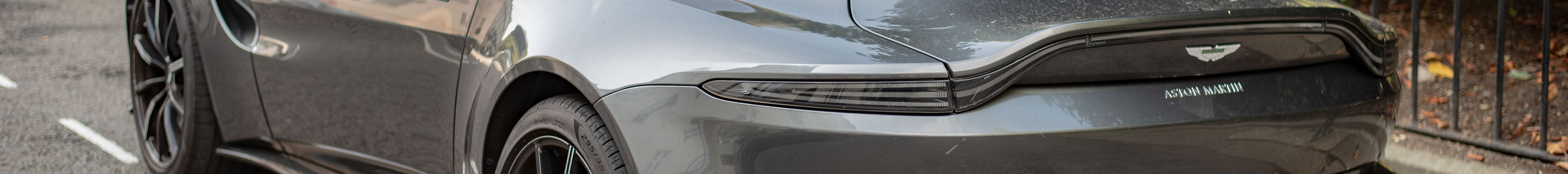 Aston Martin V8 Vantage 2018