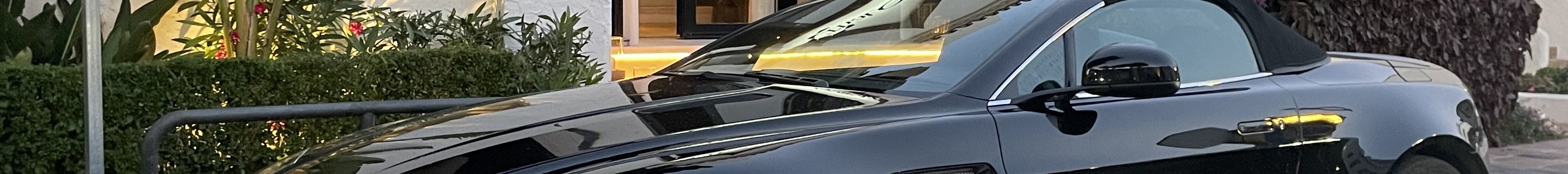Aston Martin V8 Vantage S Roadster