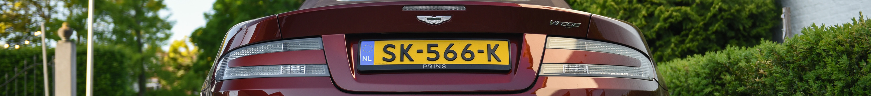 Aston Martin Virage Volante 2011