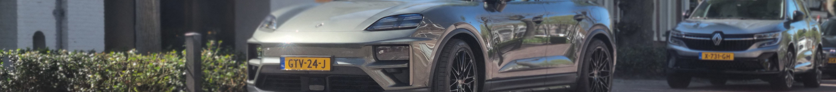 Porsche Macan EV Turbo