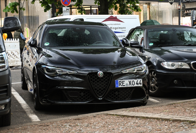 Alfa Romeo Giulia Quadrifoglio 2023