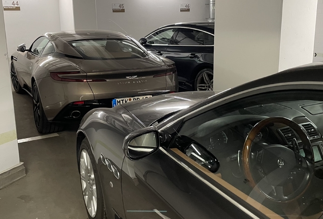Aston Martin DB11