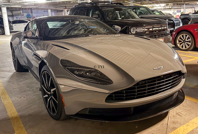 Aston Martin DB11 V8