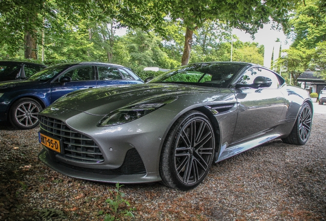 Aston Martin DB12