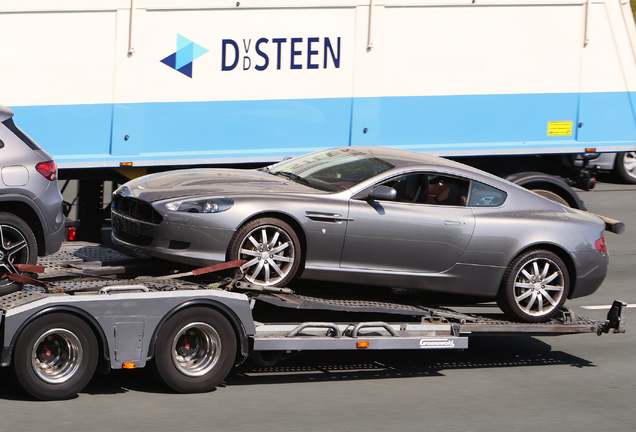 Aston Martin DB9