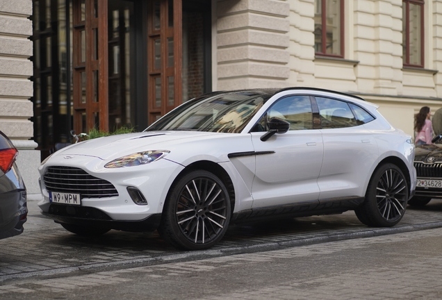 Aston Martin DBX