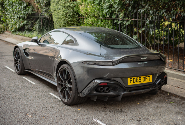Aston Martin V8 Vantage 2018