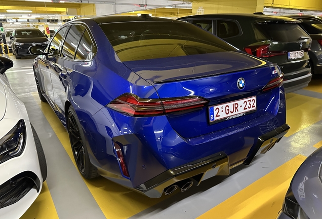 BMW M5 G90