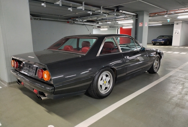 Ferrari 412