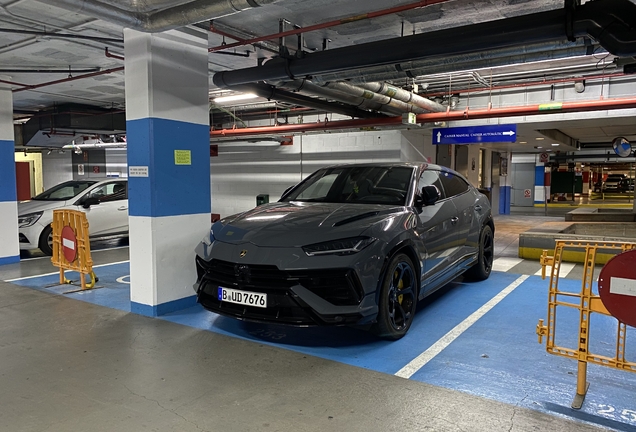 Lamborghini Urus S