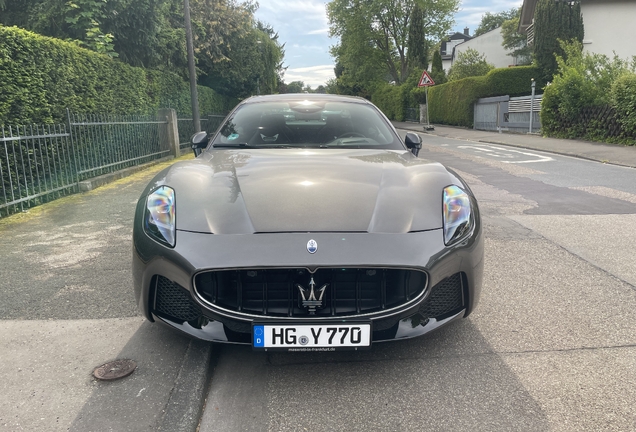Maserati GranTurismo Modena 2023