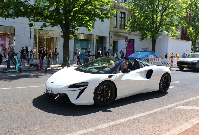 McLaren Artura Spider