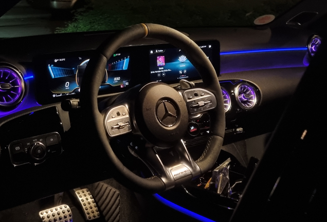 Mercedes-AMG A 45 S W177