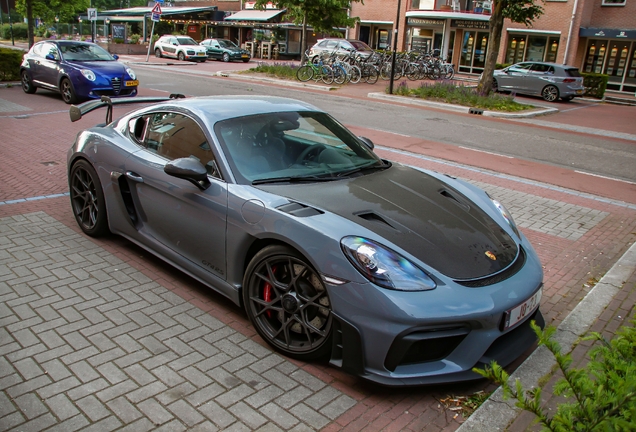 Porsche 718 Cayman GT4 RS Weissach Package