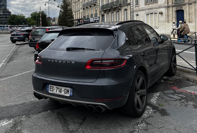 Porsche 95B Macan Turbo