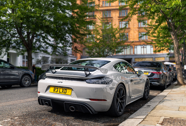 Porsche 718 Cayman GT4