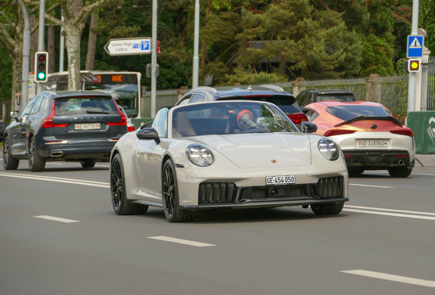 Porsche 992 Carrera 4 GTS Cabriolet MkII