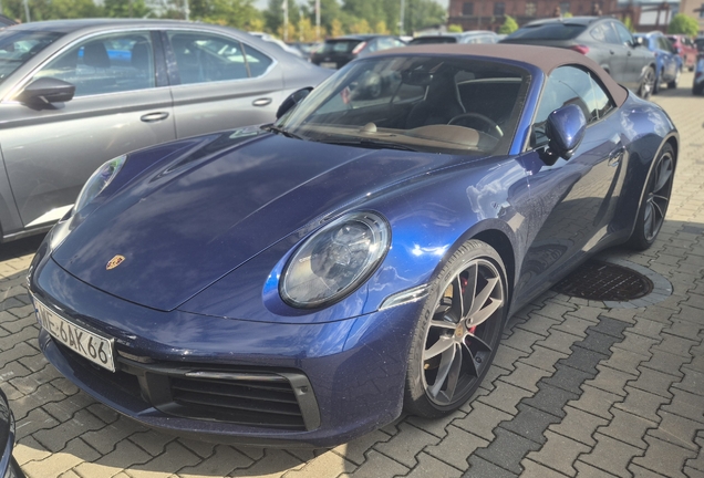 Porsche 992 Carrera 4S Cabriolet