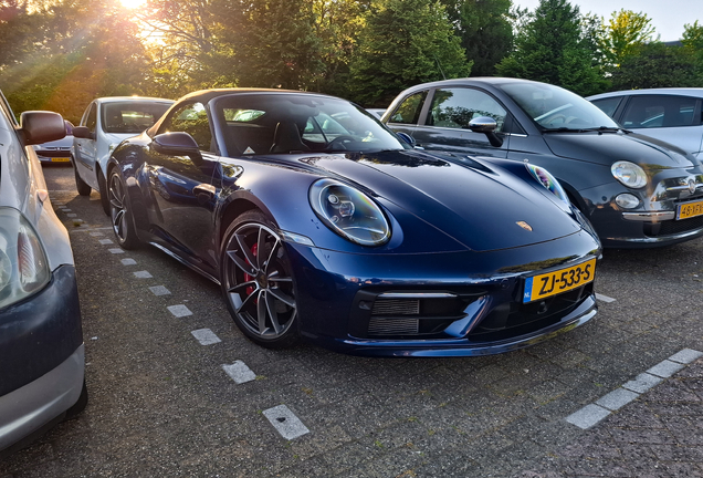 Porsche 992 Carrera 4S Cabriolet