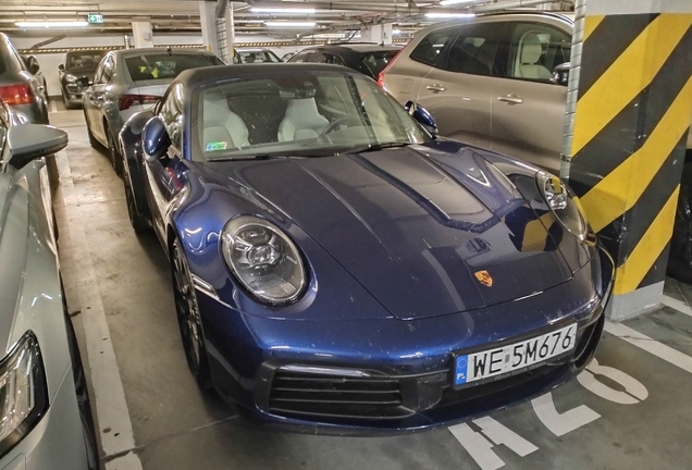 Porsche 992 Carrera 4S Cabriolet