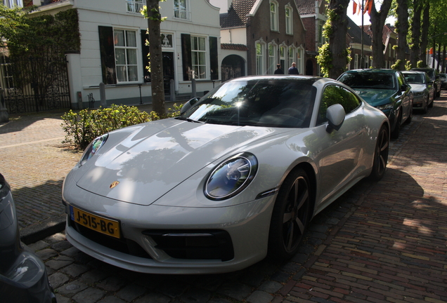 Porsche 992 Carrera 4S